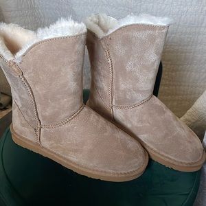 Lamo chestnut suede boots